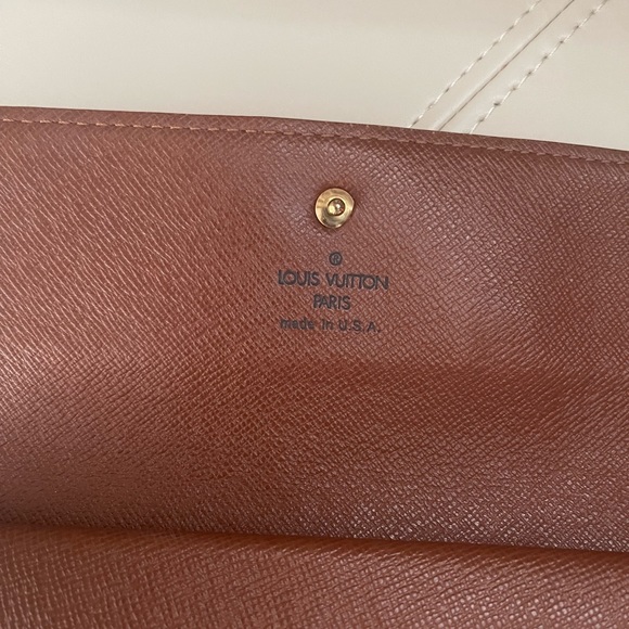 Authentic Louis Vuitton Porte Tresor - Picture 5 of 7